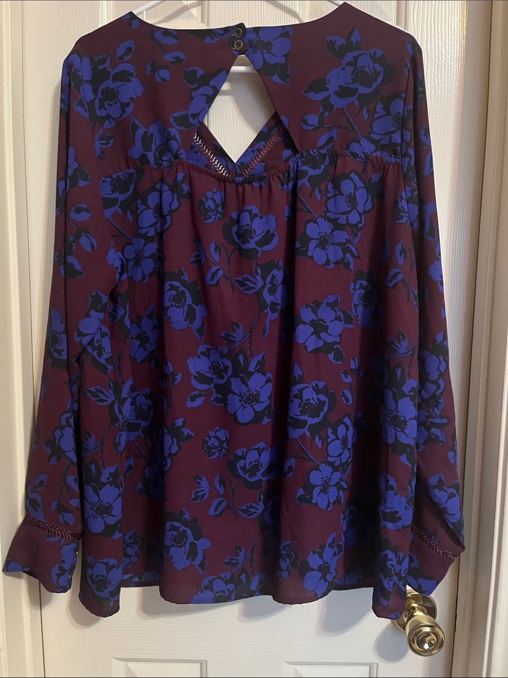 41 Hawthorn 2X Plum Blue Floral V-Neck Long Sleeve Plus Size Blouse - Picture 6 of 9